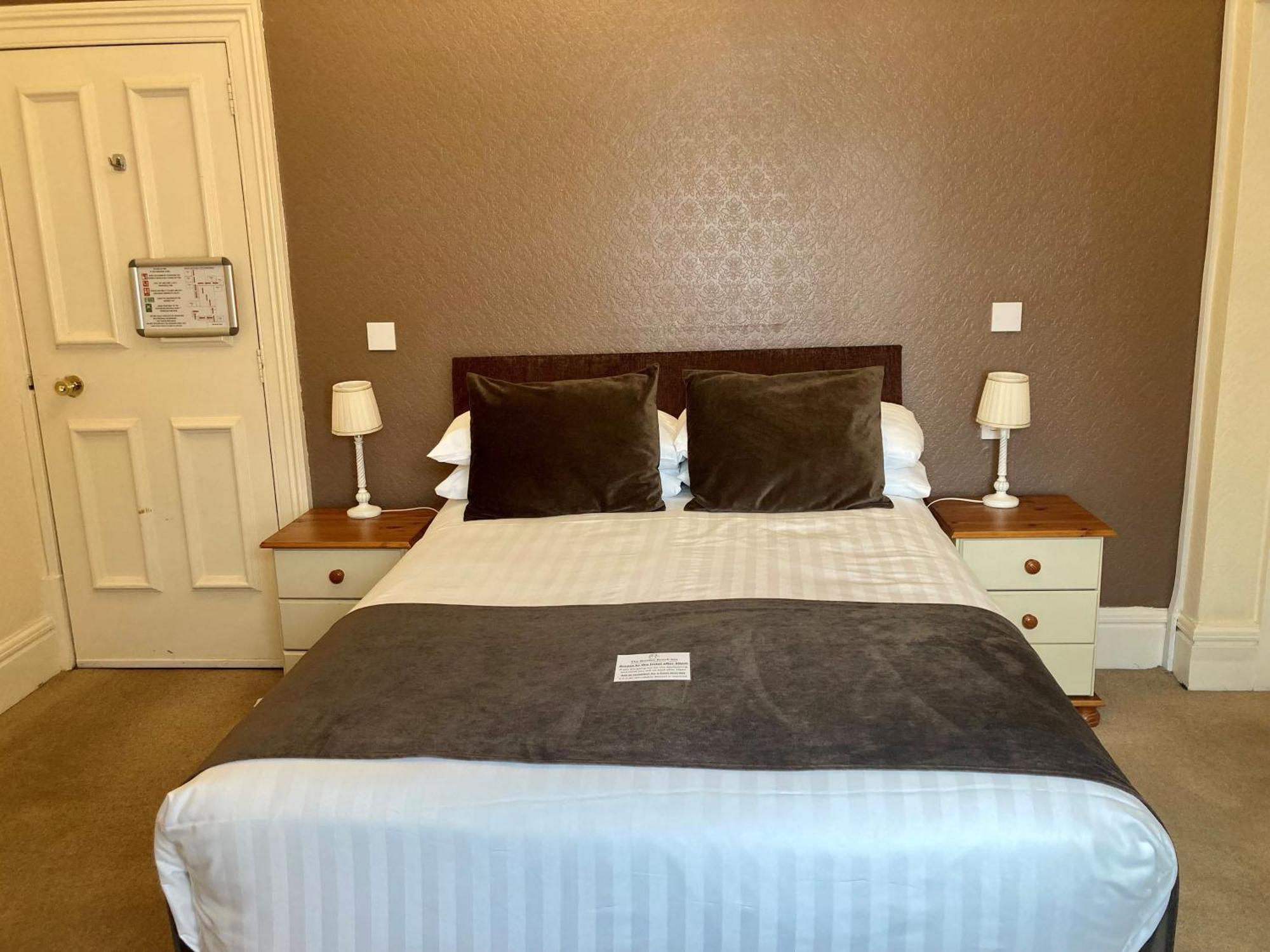 The Bentley Brook Inn Ashbourne  Eksteriør billede