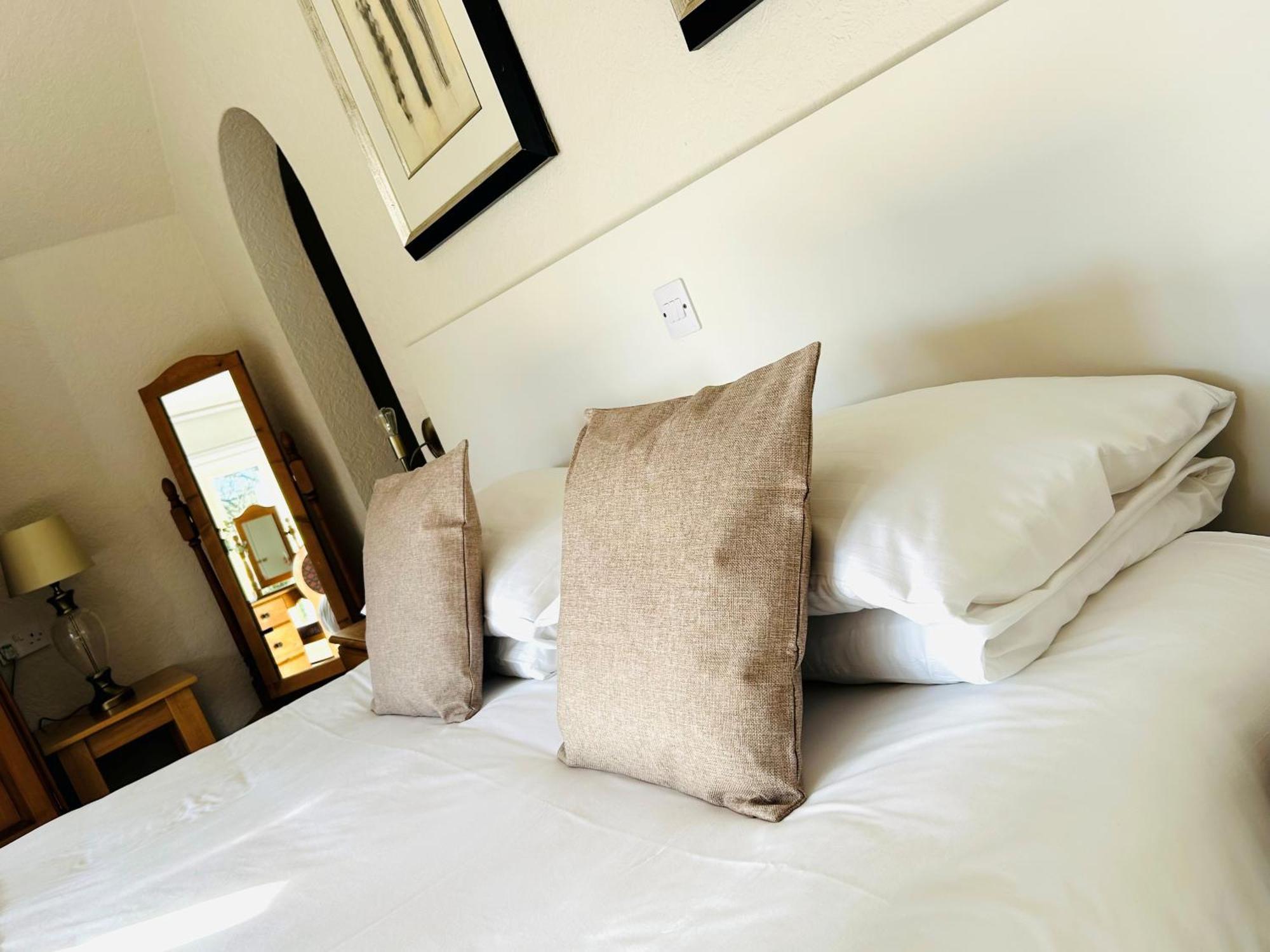 The Bentley Brook Inn Ashbourne  Eksteriør billede